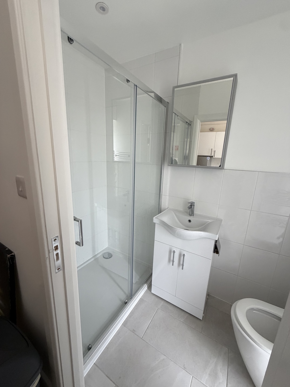 Studio bathroom